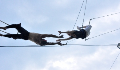 Trapeze Catch